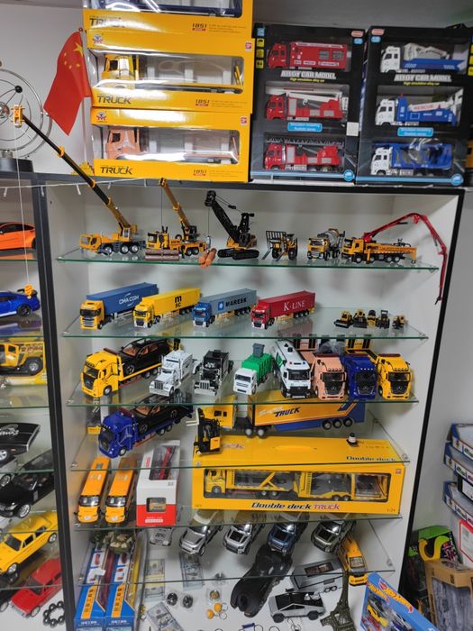 Коллекционные модели машин металлические железные - Доставка