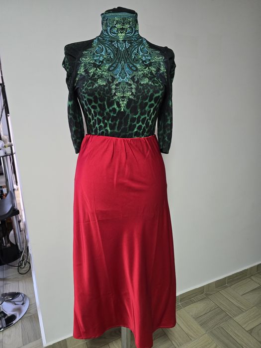 Fusta rosie din acetat de matase naturala, model conic, talie elastica