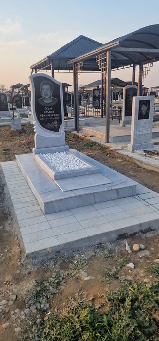 Памятники из гранита и мрамора