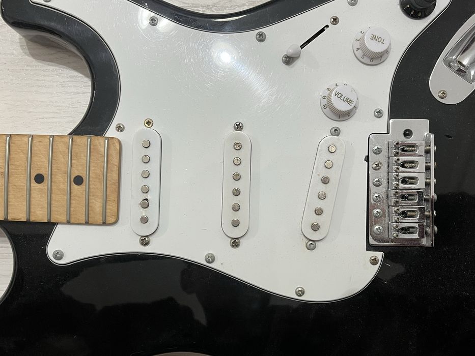 Chitara behringer stratocaster
