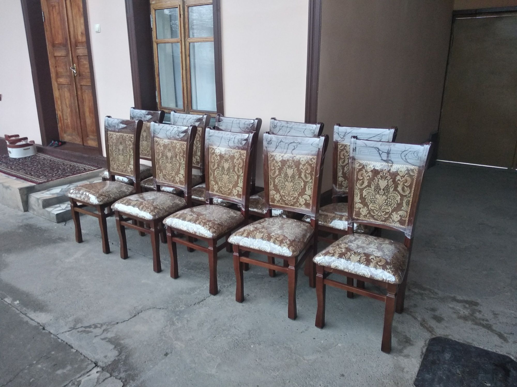 Столы стулья напрокат в Махачкале