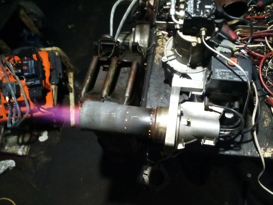 Arzător cu preîncălzire funcțional buderus, weissmann pe amestec  ulei