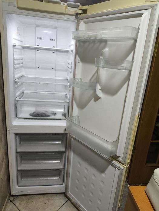 Самсунг ноуфрост высота 1, 8м