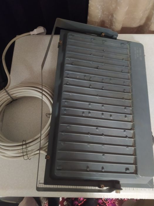 Ishlatilgan buvishney projektor 500W