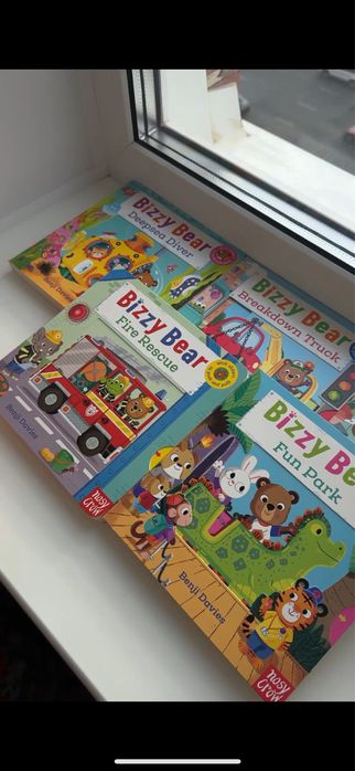 Интерактивные книги Bizzy Bear