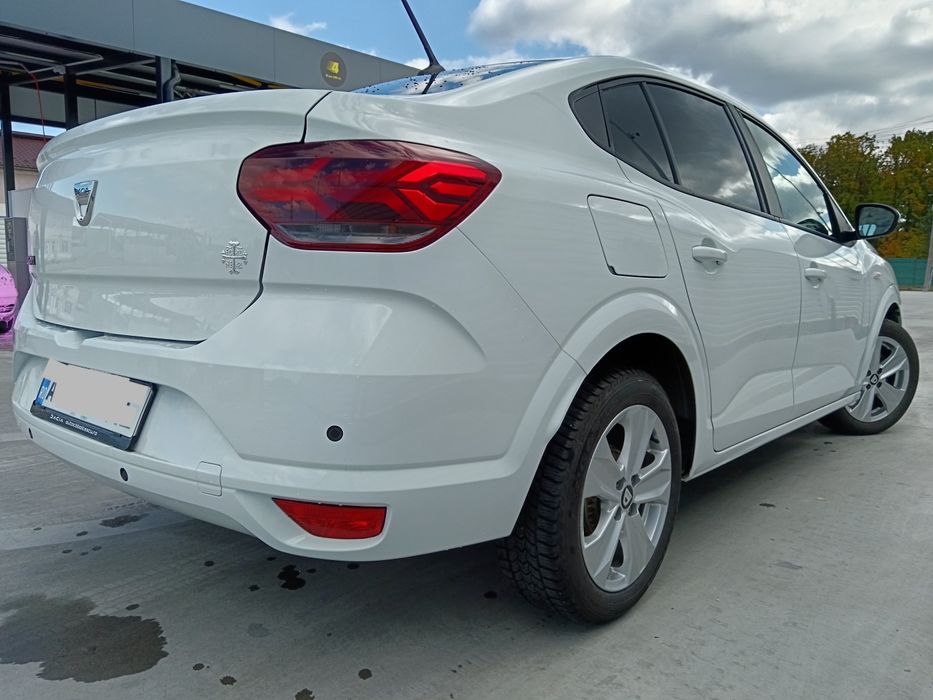 Vând Dacia Logan 3 an fabricație 2022 Decembrie