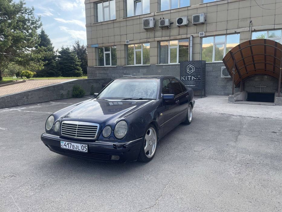 Mercedes Benz E280