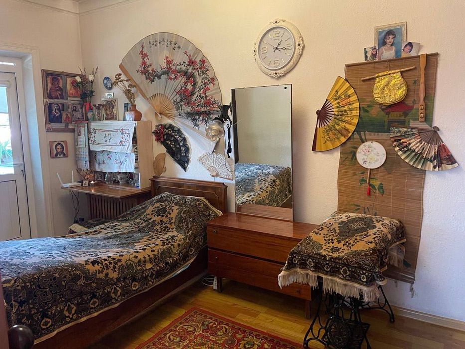 Горький метро 2- комнатная, мебель, техника, остаётся 49000!