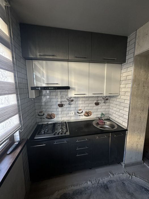 Eshonguzar 2 xonalik kvartira 1 etajda sotuvda