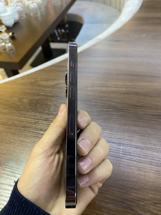 Iphone 14 pro purple