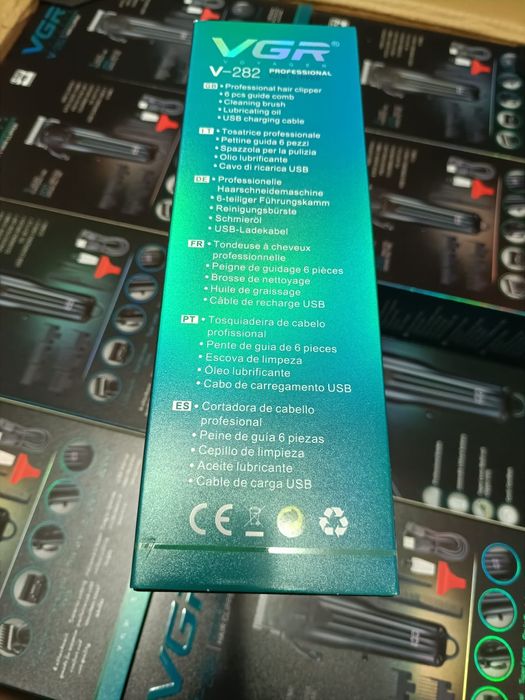 Aparat profesional de tuns, VGR-282, fara fir, 2000mAh