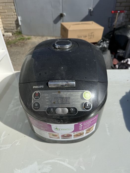 Продаю мультиварку в нормальном состоянии