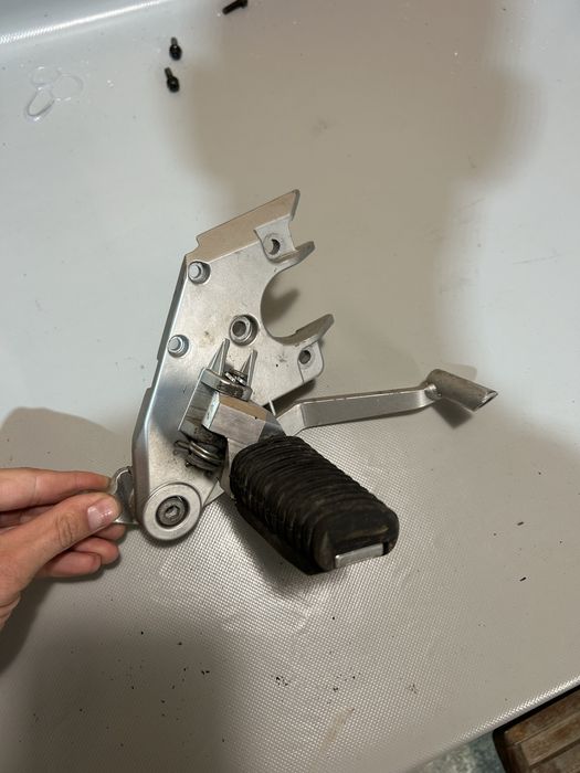 Продавам части за BMW R1100R