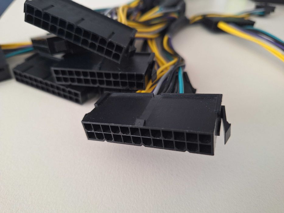 Adaptor alimentare placa baza, ATX 24 pin la 8 pin, cablu 30cm