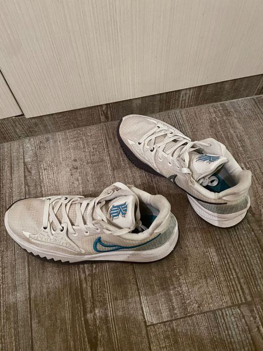 бели кецове nike