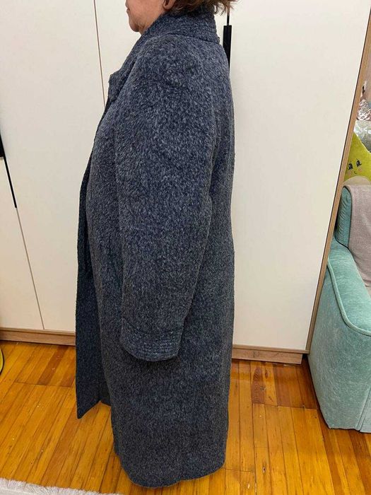 Шерстяное пальто в идеальном состоянии