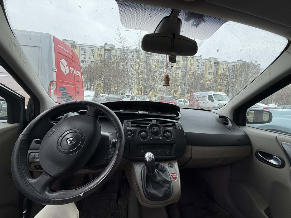 рено  ценик 1.6 с газ