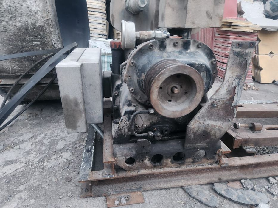 Цементавоз гувен бочка компрессор рабочи холтда