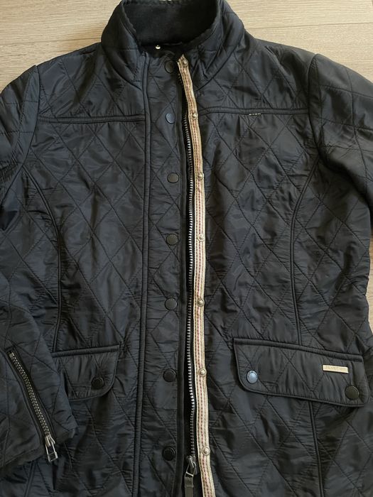 Черно вталено яке размер S