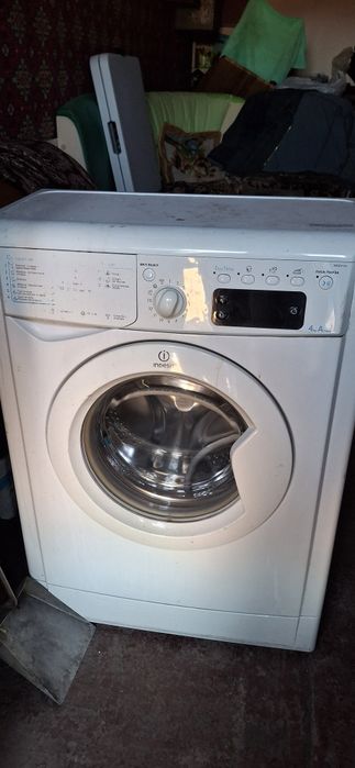 Стиральная машина indesit