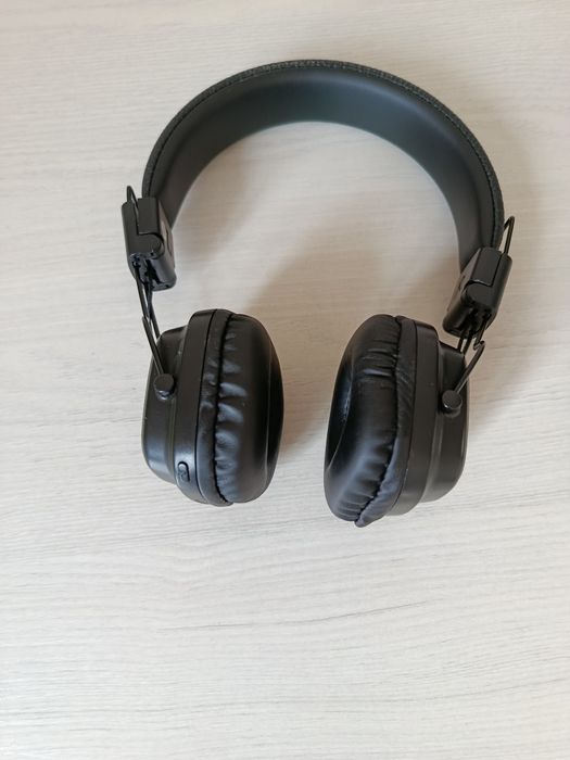 Продается наушник Marshall