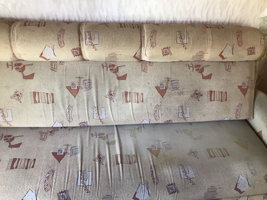 Отдам диван . Самовывоз