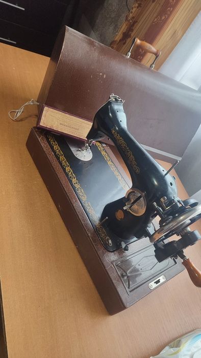 Швейная машина 15000