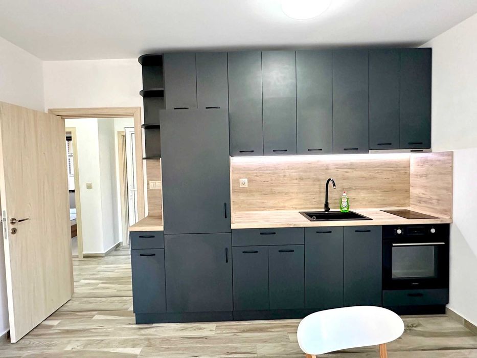 Дава се под наем Тристаен апартамент в Поморие - 104 кв.м за 548.25 € - Снимка #1