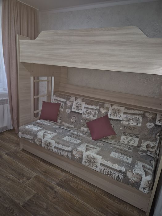 Продаётся  двухярусная кровать.