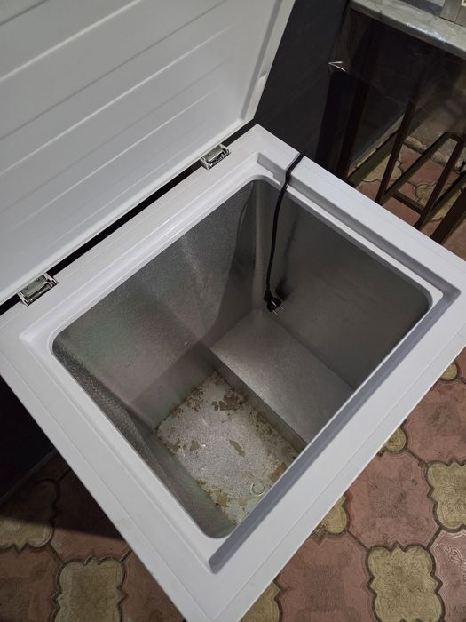 Морозильник Hisense