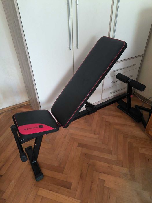 Сгъваема и  регулируема фитнес лежанка Domyos bench 500