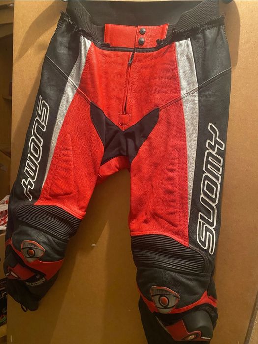 Мото екип Suomy размер 54