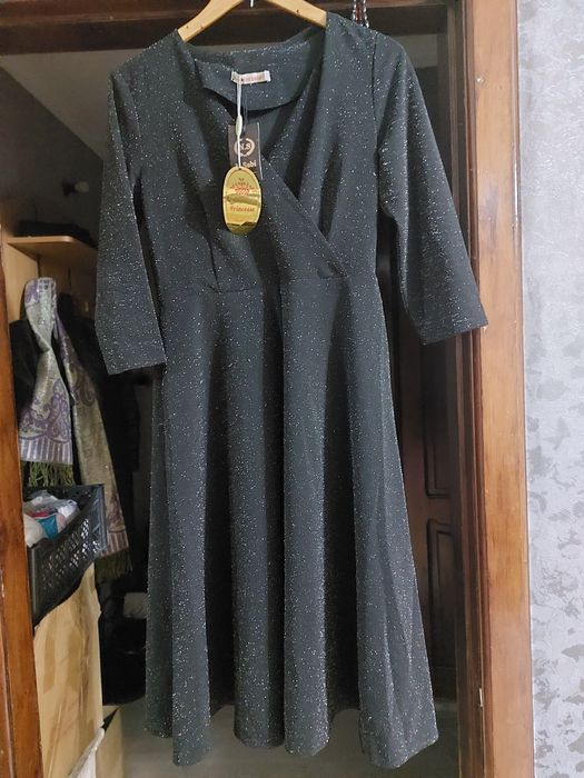 Продам платья 42 размера