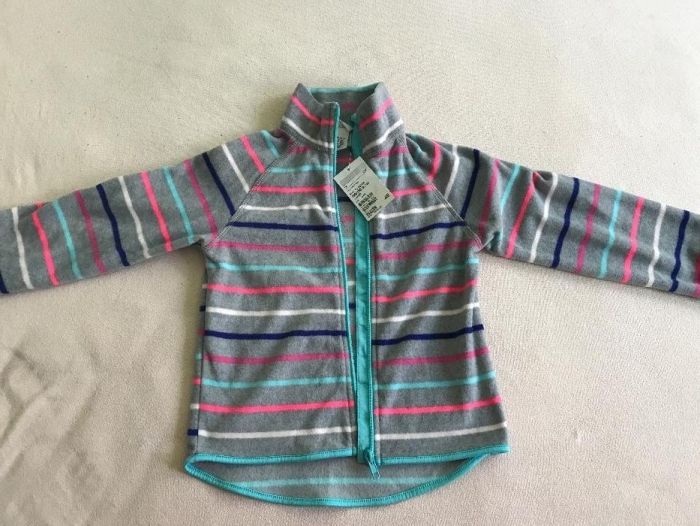 Нов поларен суичър на H&M за момиченце