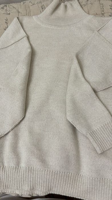 Продам свитер USHATAVA