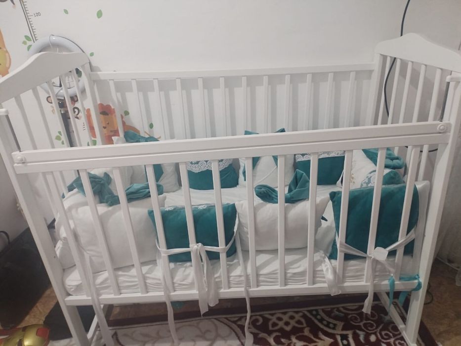 Продаеться манеж новый