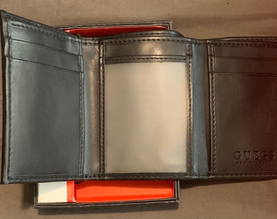 Уникални портмонета GUESS(не са реплика)