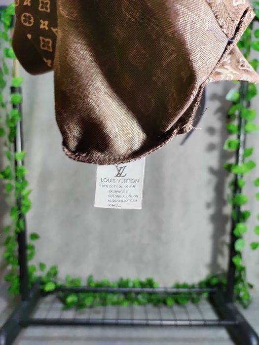 Tricou Louis Vuitton marimea M