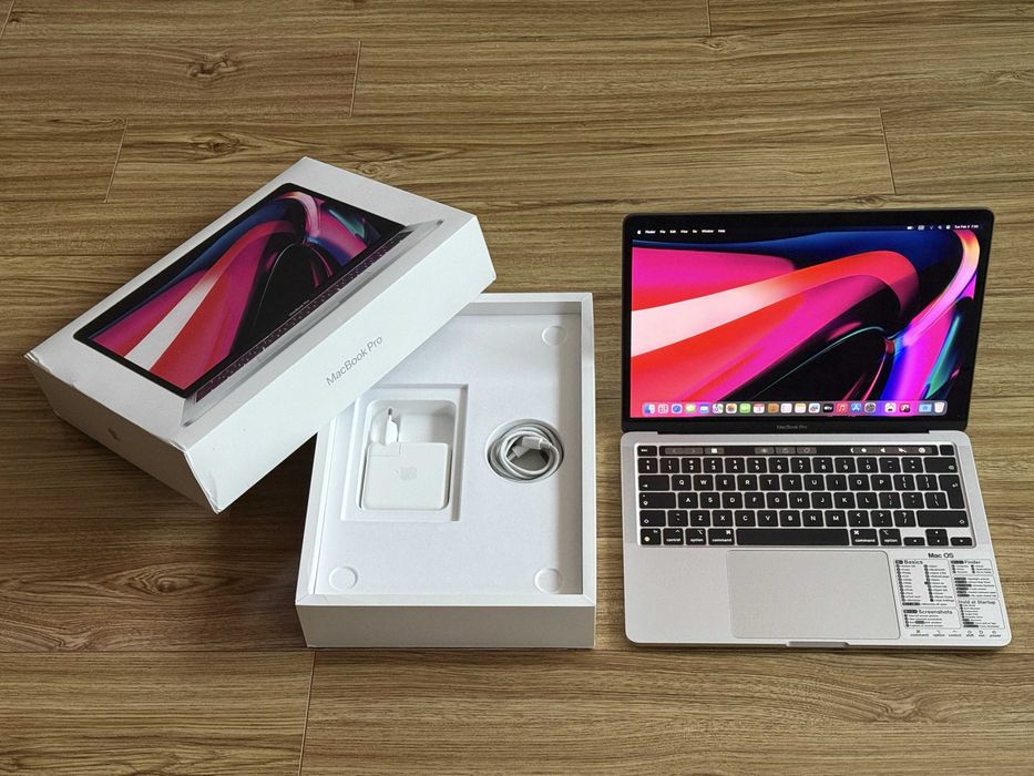 MacBook Pro 13 M2`8 CPU/10 GPU/8GB RAM/256GB SSD/Full Pack