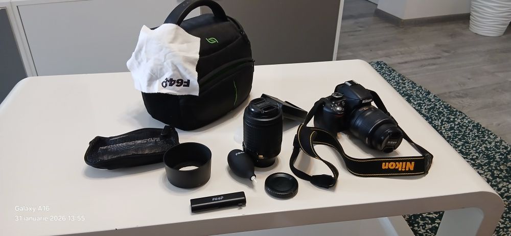 Vand aparat foto Nikon D5100 cu doua obiective