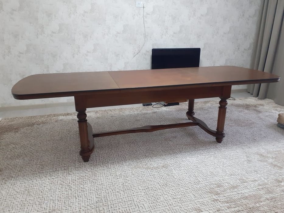 Продам стол из чистого дерева