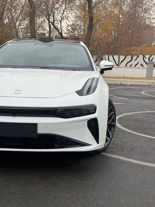 Zeekr 001 2025 — 5