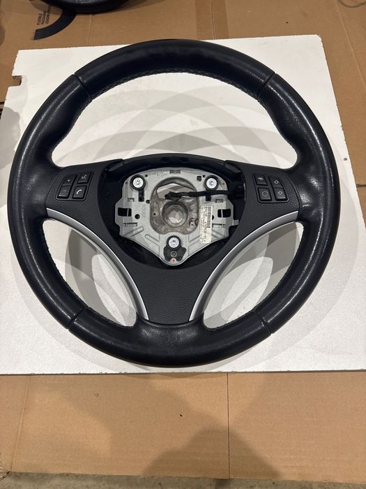 BMW E90/91кожен волан БМВ Е90/91