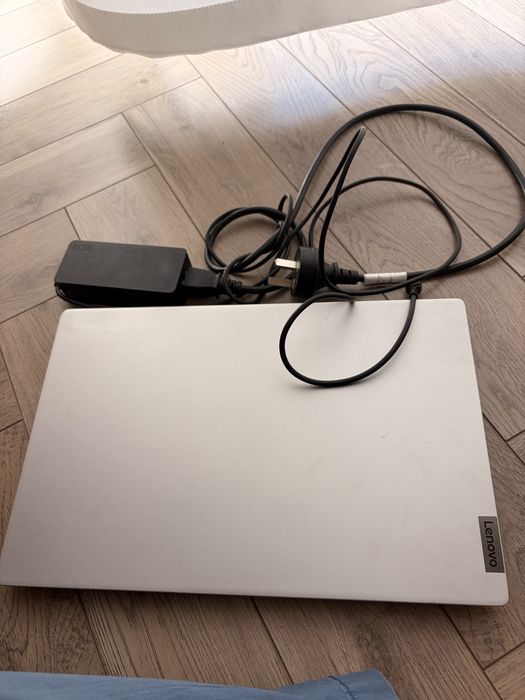 Lenovo notebook. Core i5 。16gb 512gb