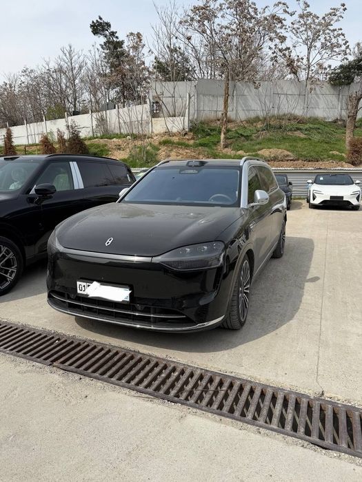 Aito M9. Ultra. Maybach dizayn. Denza. Li kushandasi.