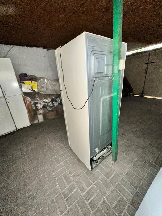 Холодильник Samsung