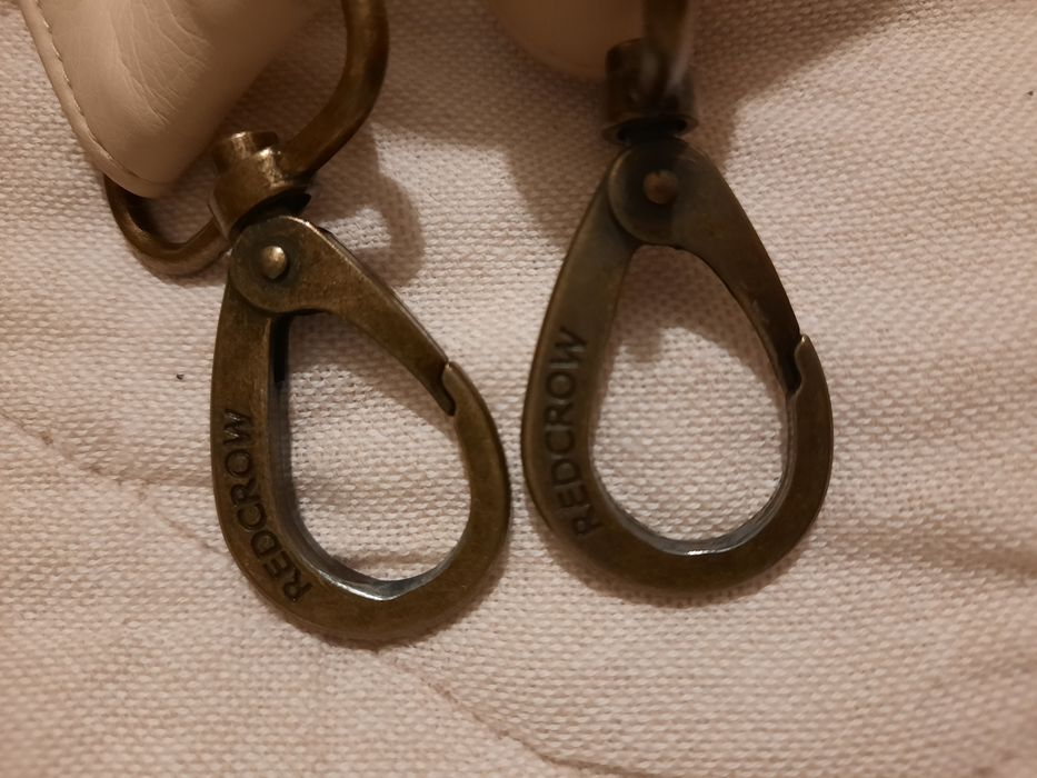 Продам сумочку redcrow