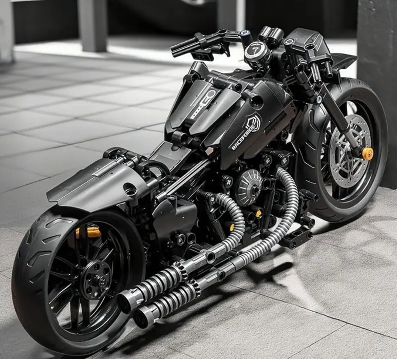 Motocicletă din blocuri de constructie