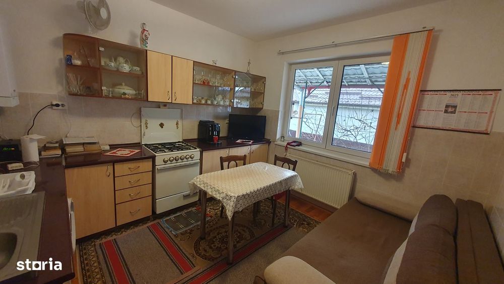 Casa Miercurea Nirajului cu teren, garaj si livada