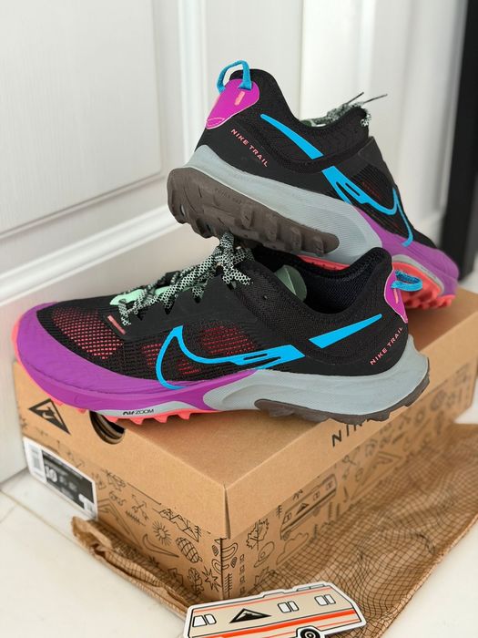 Nike air zoom terra kiger 8 nr.44 28cm - NOI cu etichete în cutia originală